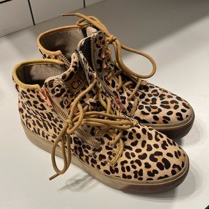 Caterpillar Platform Leopard Sneakers